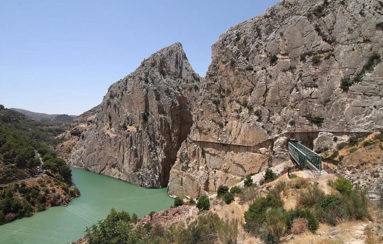 Valle De Abdalajis Apartment Malaga